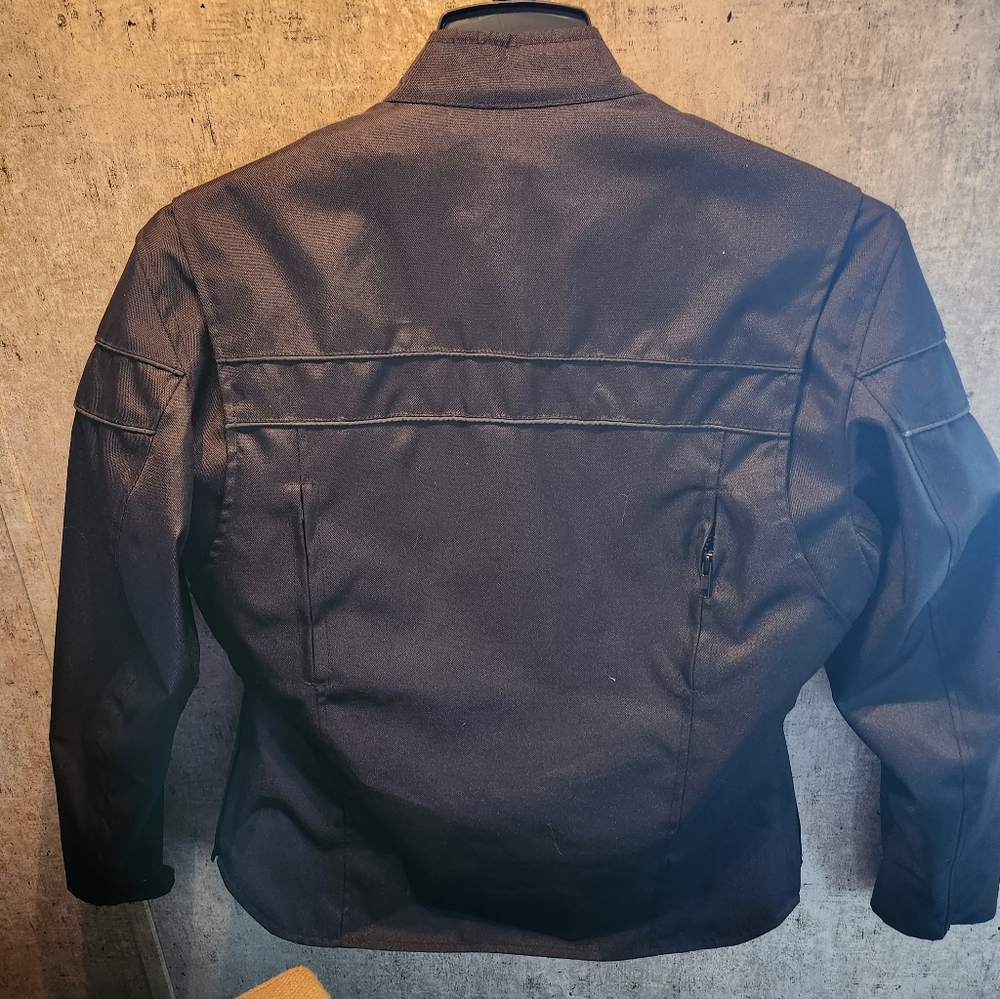 Leather jacket - Picture 2 of 5